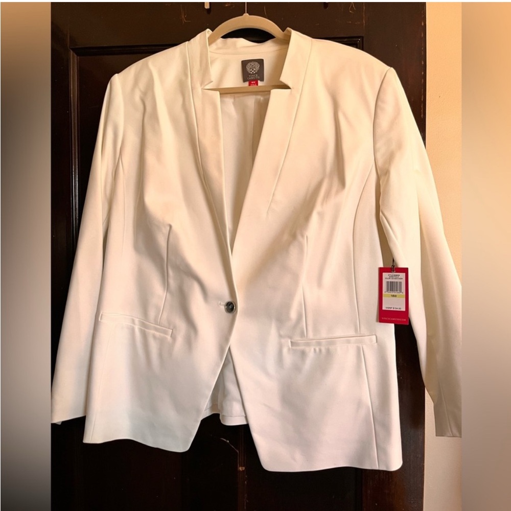 Vince Camuto White Blazer with Notched Lapels